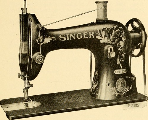 sewing machine photo